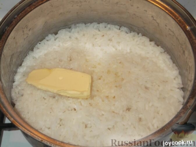 Рис со сливочным маслом рецепт. Рис на гарнир рассыпчатый в кастрюле. Рассыпчатый рис в кастрюле. Рис со сливочным маслом. Рассыпчатый рис в кастрюле на воде.