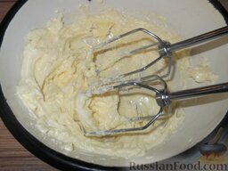 Сливочный крем: Как приготовить сливочный крем:    Масло распустить до консистенции густой сметаны и взбить.