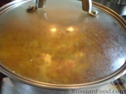Суп картофельный с консервированной кукурузой: Варить суп с кукурузой на самом маленьком огне под крышкой 10-15 минут.