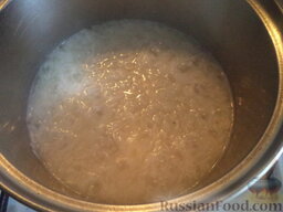 Каша рисовая на молоке: Рис варить, слегка помешивая, 7-10 минут при слабом нагреве.