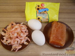Салат с креветками 1: Подготовить ингредиенты для салата с креветками.
