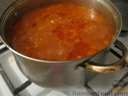 Суп «Харчо»: Переложите овощи в суп.