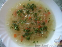 Суп овощной с сельдереем: Перед подачей овощной суп с сельдереем посыпать зеленью.  Приятного аппетита!