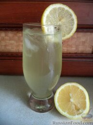 Лимонад классический: Лимонад готов, разлить по бокалам. По желанию добавить лед и можно наслаждаться вкусом лимонада классического!  Приятного аппетита!