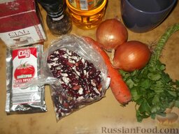 Фасоль, тушенная в томатном соусе: Подготовить продукты для приготовления тушеной фасоли в томатном соусе.