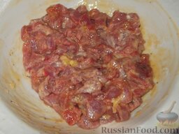 Мясо по-албански: Все хорошо перемешать и оставить в холодильнике примерно на 12 часов (на ночь).