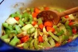 Голень барашка с печеной тыквой: Готовятся овощи.