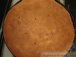 Ежевичный пирог: Ставим пирог с ежевичной начинкой в духовку на 15-20 минут, разогретую до 200С. Вот такой ежевичный пирог должен получиться.