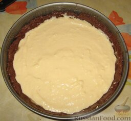 Пирожок "Коровка-Буренка": Выложить сверху начинку, смотрите чтобы начинка была ниже бортиков.
