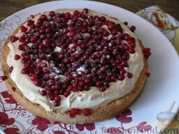 Тортик  "Брусничное безумие": Вот он, красавчик ягодный пирог! Полная импровизация!