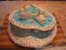 Торт "Сердечко с лебедями": Торт-сердце - фото с обратной стороны.