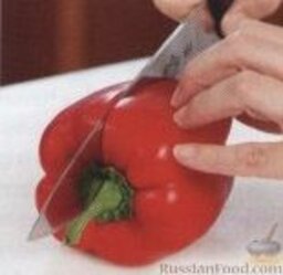 Фаршированный перец: Прежде чем готовить перец, его нужно разрезать пополам...