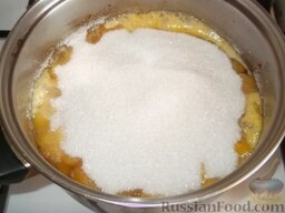 Джем из персиков: Затем добавляют сахар (из расчета 1 кг сахара на 1 кг плодов).