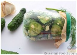 Остренький салат из огурцов за час: Ну, а потом доставайте салат из холодильника и хрустите нa здоровье!
