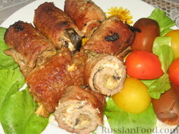 Свиные рулетики с баклажанами: К свиным рулетикам с начинкой подойдет любой гарнир, свежие овощи.  Приятного аппетита!
