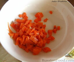 Севиче из форели с чили и лаймом: Приготовление севиче:  1. Режем филе форели кубиками.