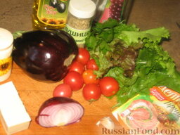 Салат с баклажанами и брынзой: Как приготовить салат из баклажанов:  Овощи и салатные листья помыть. Вместо брынзы салат можно приготовить с сыром фета.
