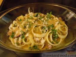 Картофельная запеканка с белыми грибами (Tiella di patate e funghi): И щедро полить оставшимся оливковым маслом.