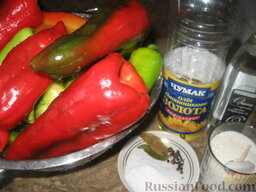 Маринованный болгарский перец: Как приготовить маринованный болгарский перец:    Перец помоем, освободим от семян.