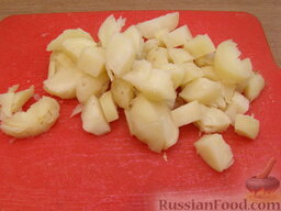 Салат из морской капусты с картофелем и крабовыми палочками: Как приготовить салат из морской капусты:    Картофель отвариваем в кожуре, чистим, режем кубиками.