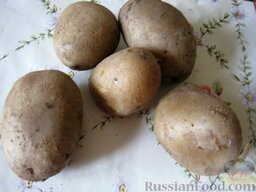 Тушеная  кислая капуста с картофелем: Как приготовить кислую капусту тушеную с картофелем:    Картофель помыть и отварить в мундире до готовности. У меня ушло пол часа.
