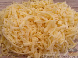 Запеканка из вермишели и грибов: Сыр натереть на крупной терке.