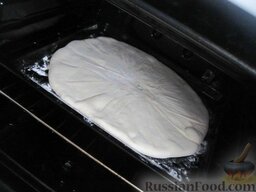 Пирог с картошкой и сыром (картофджын): Пирог ставим в духовку, предварительно разогретую до 220 градусов, на 10 минут внизу. Потом для зарумянивания пирог переставляем повыше. Вниз можно поставить следующий пирог.