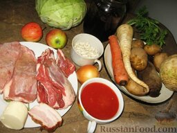 Киевский борщ: Фасоль можно отварить отдельно, а можно добавить в бульон к мясу за 30-40 минут до готовности. Я добавляю в бульон.