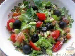 Салат "Сладкая парочка": Овощи перемешать, полить заправкой салат прямо перед подачей. Салат 