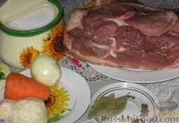 Свиная рулька варено-печеная: Как приготовить свиную рульку:    Очистим морковь, лук и корень сельдерея.