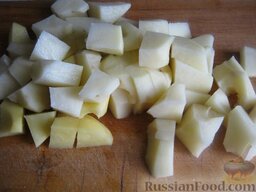 Суп с чесночными галушками: Как приготовить суп с галушками:    Почистить и помыть картофель.