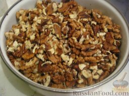 Кружевной пирог с маком: Очистить грецкие орехи.