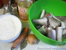 Хек, тушенный в томатном соусе: Ингредиенты для приготовления хека тушеного с овощами перед вами.