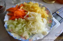 Кальмар в кисло-сладком соусе: Овощи и фрукты.