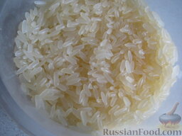 Украинский зеленый борщ: Рис хорошо промыть.