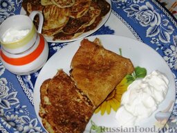 Украинские блины: Украинские блины на пшенной каше можно есть со сметаной, вареньем, медом.  Приятного аппетита!