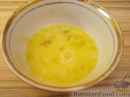 Суп гречневый со свиным языком: Яйцо взбить.