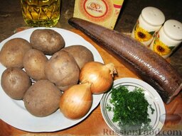 Котлеты 50х50: Как приготовить картофельно-рыбные котлеты:    Картофель отварим в мундире, очистим теплым.  Пока варится картофель, тушку хека превращаем в филе.