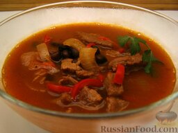 Говяжий суп с черной фасолью и перцем: Говяжий суп с фасолью готов. Приятного аппетита!