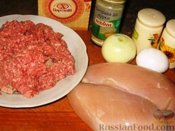 Куриные завороты: Продукты для рулетов из куриной грудки с фаршем.