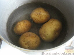Постный суп харчо: Как приготовить постный суп харчо:    Помыть картофель. Отварить до готовности (20-25 минут) в мундире. Остудить и очистить.