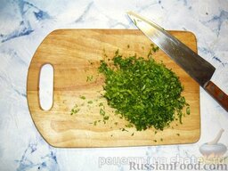 Шашлык из свинины, маринованный в томате: Как приготовить шашлык из свинины:    Зелень мелко нарезать.