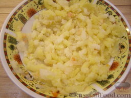 Рыбный суп "Финские мотивы": Часть картофеля (примерно четверть) вынуть и размять.