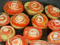 Картофельная запеканка  с помидорами "Серпантин": Запекать картофельную запеканку с помидорами в разогретой до 200 градусов духовке 20-25 минут.
