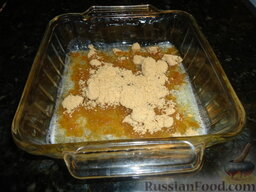 Самый вкусный ананасовый пирог: На растопленное масло посыпать коричневый сахар.