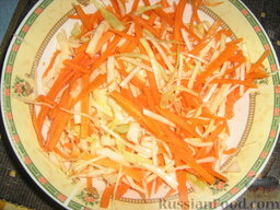 Салат из моркови и капусты "по-корейски": Овощи посолить и хорошо 