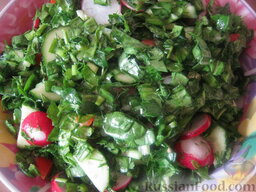 Овощной весенний салат к шашлыку: Весенний овощной салат к шашлыку готов. К мясу подходит идеально.  Приятного аппетита!