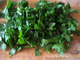 Закуска из лаваша: Как приготовить закуску из лаваша:    Зелень помыть и мелко нарезать.