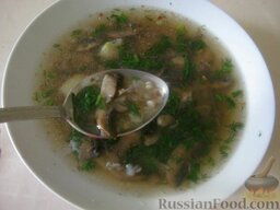 Гречневый суп с шампиньонами: Вот такой получился гречневый суп из шампиньонов. Приятного аппетита!