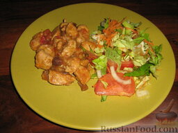Курочка с грибами и болгарским перцем: На гарнир к курице с грибами хорошо подойдет овощной салат. Приятного аппетита!
